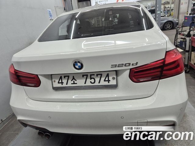 BMW 3-Series 2017 — photo 2