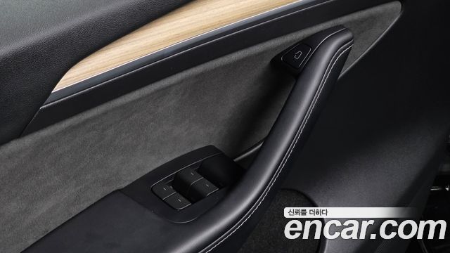 Tesla Model Y 2024 — photo 15