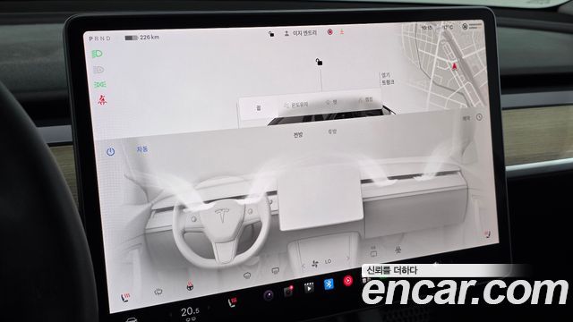 Tesla Model Y 2024 — photo 17
