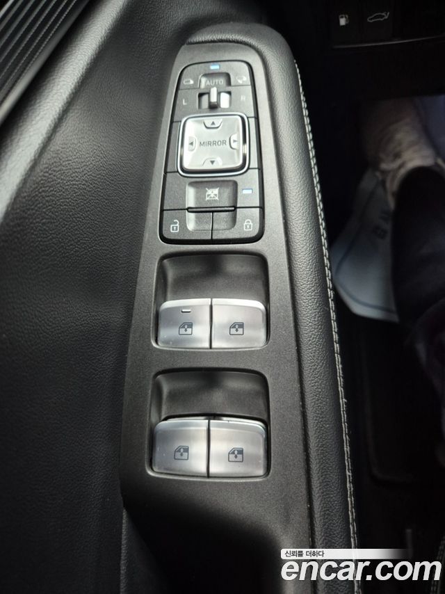 Genesis EQ900 2018 — photo 11