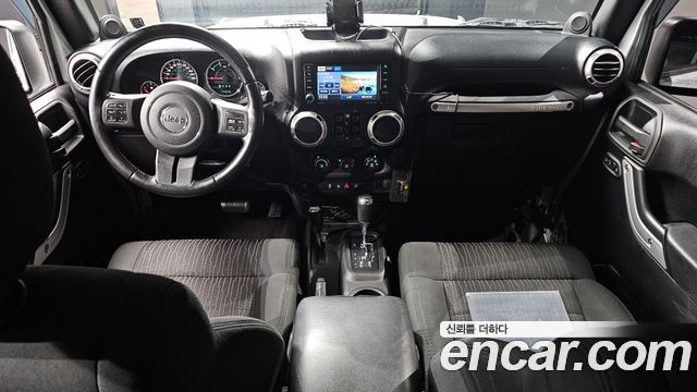 Jeep Wrangler 2012 — photo 10