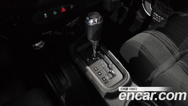 Jeep Wrangler 2012 — photo 12