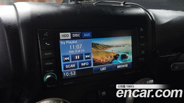 Jeep Wrangler 2012 — photo 21