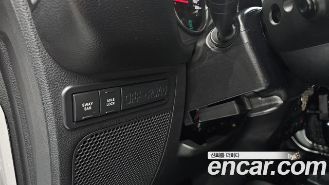 Jeep Wrangler 2012 — photo 23