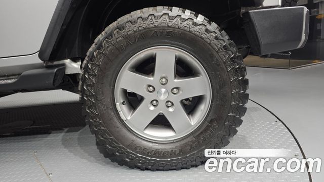Jeep Wrangler 2012 — photo 7