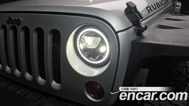 Jeep Wrangler 2012 — photo 8