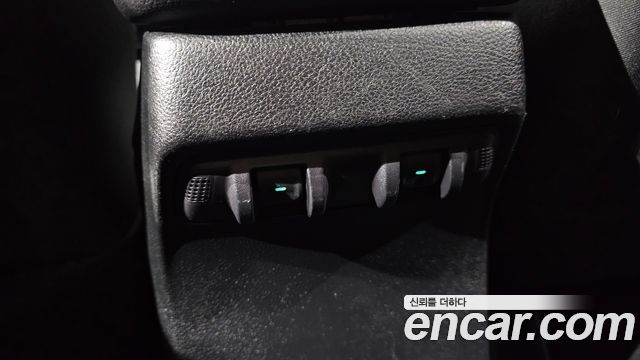 Jeep Wrangler 2012 — photo 31