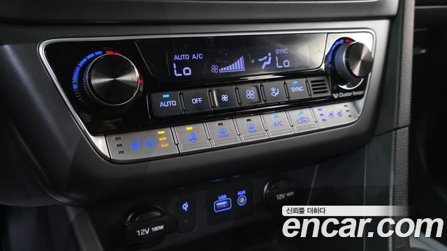 Hyundai Sonata 2018 — photo 11