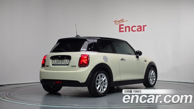 Mini Cooper 2019 — photo 2