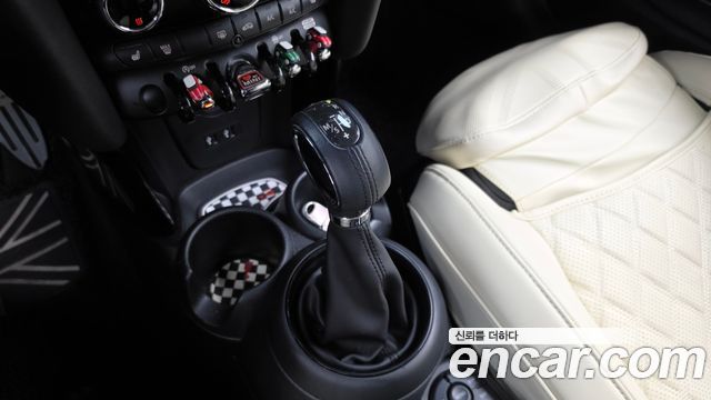 Mini Cooper 2019 — photo 12