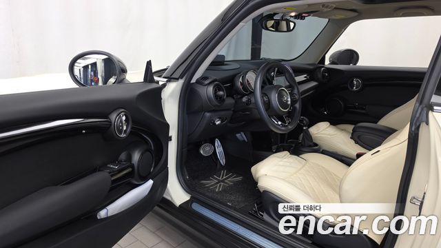 Mini Cooper 2019 — photo 13
