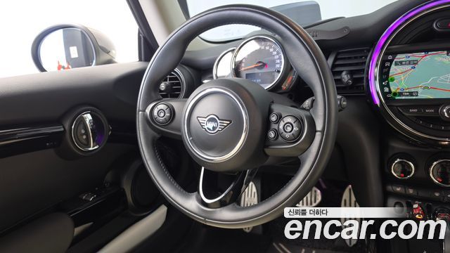 Mini Cooper 2019 — photo 19
