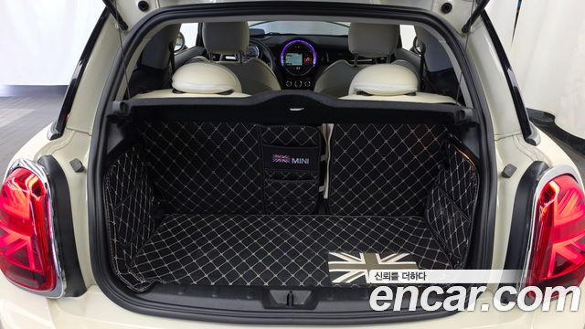 Mini Cooper 2019 — photo 26