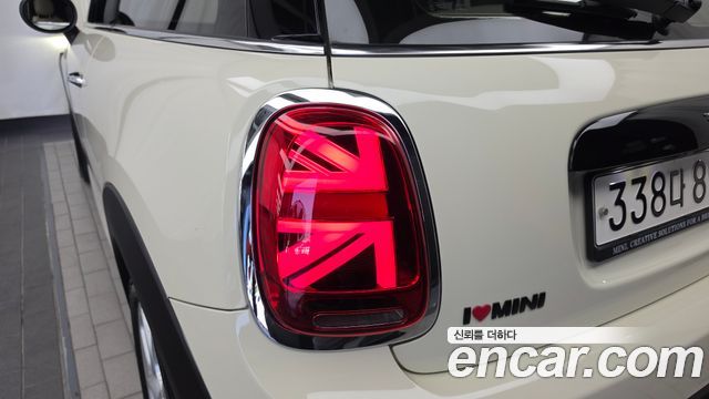 Mini Cooper 2019 — photo 9