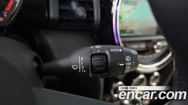 Mini Cooper 2019 — photo 28