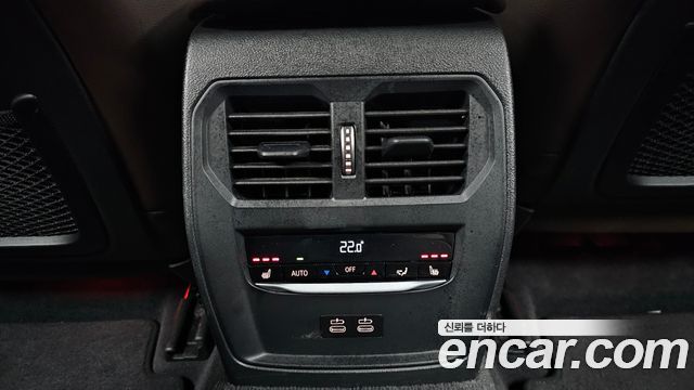 BMW 3-Series 2022 — photo 18