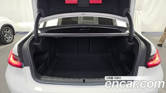 BMW 3-Series 2022 — photo 20