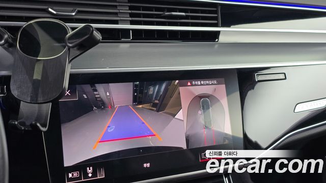 Audi A8 2020 — photo 20