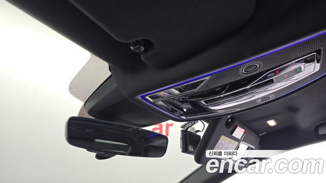 Audi A8 2020 — photo 26