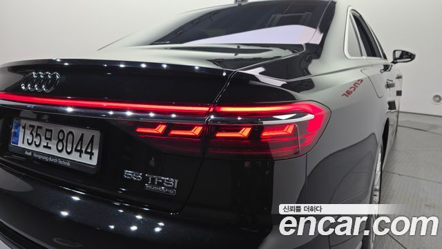 Audi A8 2020 — photo 9