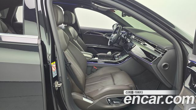 Audi A8 2020 — photo 16