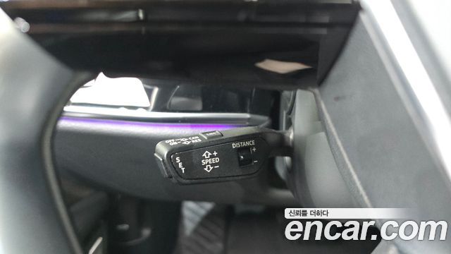 Audi A8 2020 — photo 29