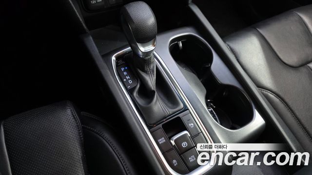 Hyundai Santafe 2019 — photo 12