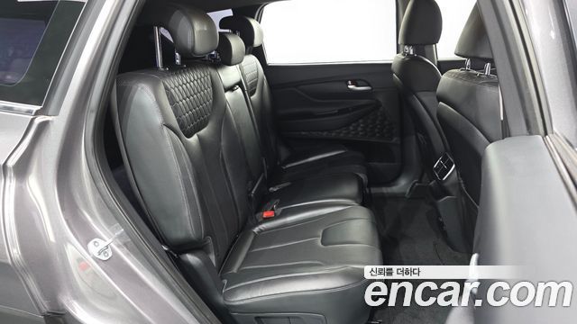Hyundai Santafe 2019 — photo 18