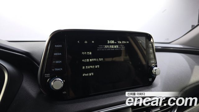 Hyundai Santafe 2019 — photo 32