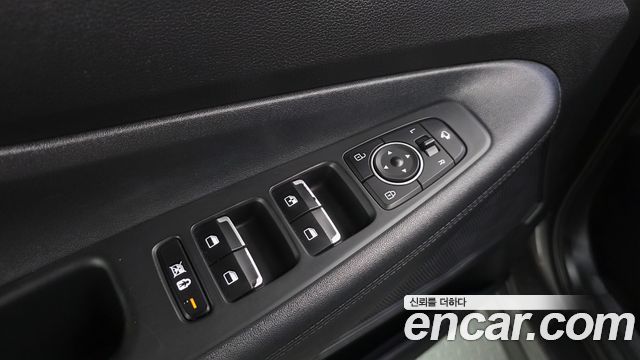 Hyundai Santafe 2019 — photo 33