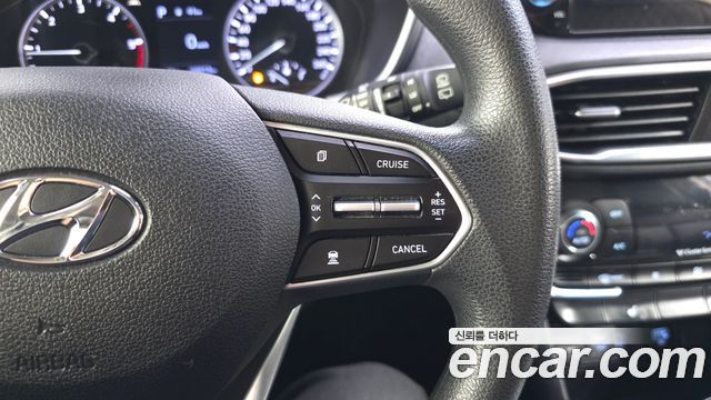 Hyundai Santafe 2019 — photo 34