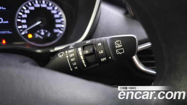 Hyundai Santafe 2019 — photo 35