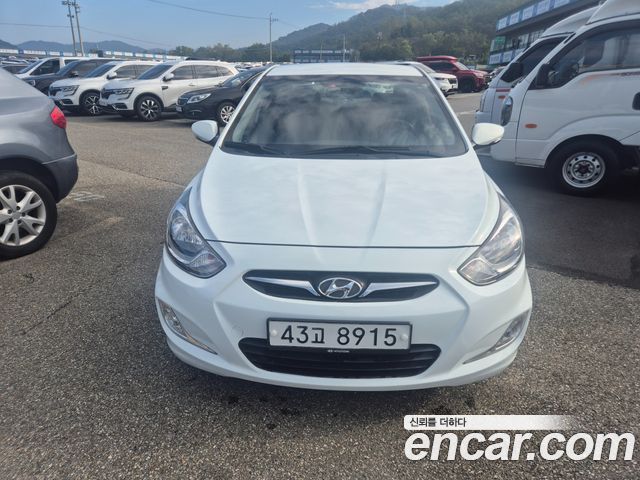 Hyundai Accent 2014 — photo 2