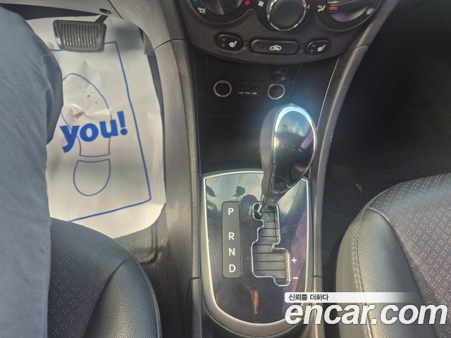 Hyundai Accent 2014 — photo 12