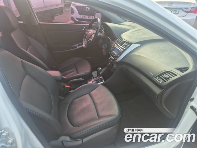 Hyundai Accent 2014 — photo 13