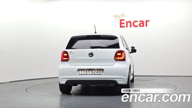Volkswagen Polo 2016 — photo 4