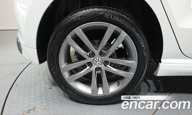 Volkswagen Polo 2016 — photo 5