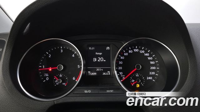 Volkswagen Polo 2016 — photo 8