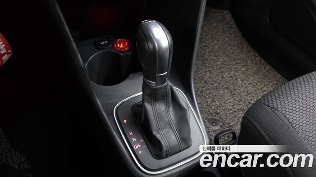 Volkswagen Polo 2016 — photo 9