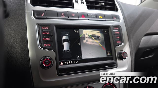 Volkswagen Polo 2016 — photo 15