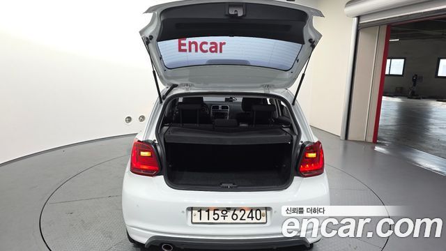 Volkswagen Polo 2016 — photo 20