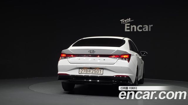 Hyundai AVANTE 2023 — photo 4