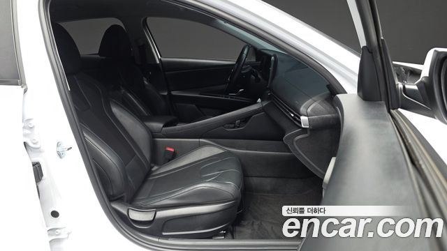 Hyundai AVANTE 2023 — photo 11