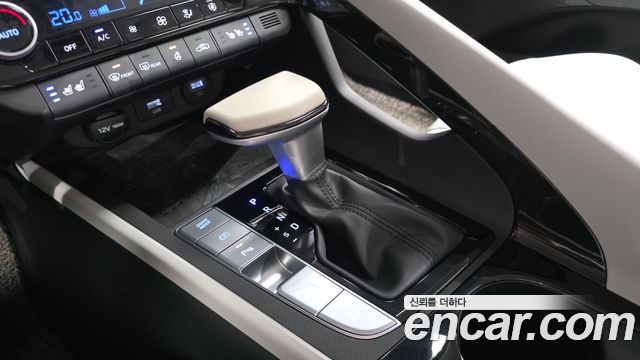 Hyundai AVANTE 2021 — photo 12
