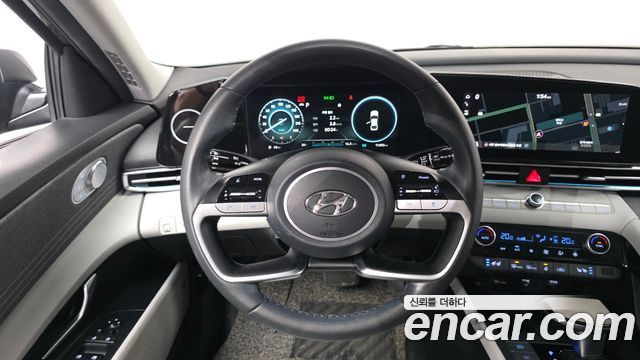 Hyundai AVANTE 2021 — photo 19