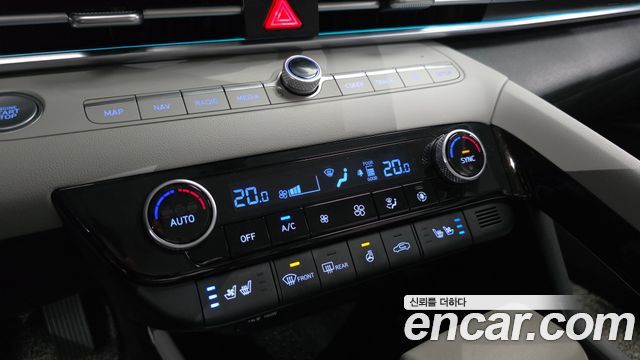 Hyundai AVANTE 2021 — photo 23