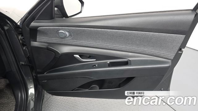 Hyundai AVANTE 2021 — photo 14