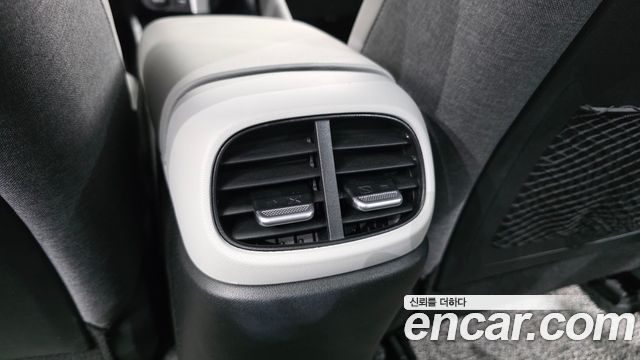 Hyundai AVANTE 2021 — photo 29