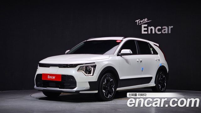 Kia Niro 2023 — photo 1
