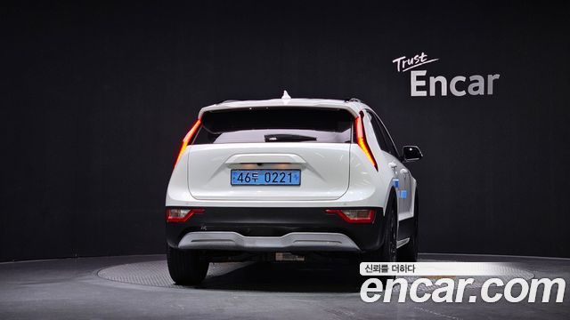 Kia Niro 2023 — photo 4